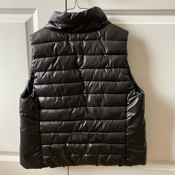 AEROPOSTALE | Black Puffer Vest (Barely Worn) - Picture 2 of 3